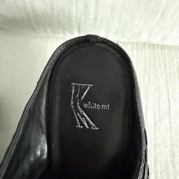 White Mountain Black Leather Western Mules - Picture 5 of 7